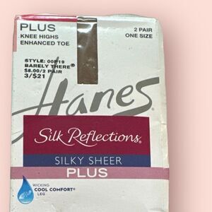 Hanes Silk Reflections Plus Knee Highs Enhanced Toe One Size 2 pair Barely There